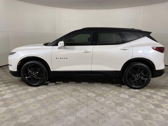 2025 Chevrolet Blazer Vehicle Photo in PHOENIX, AZ 85014-3381