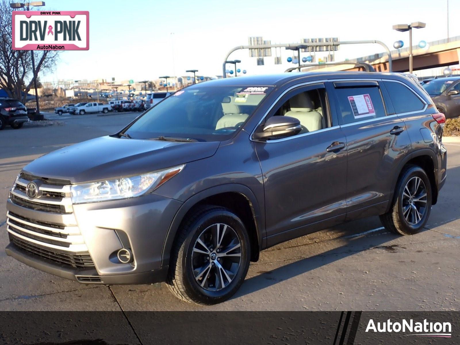 2018 Toyota Highlander Vehicle Photo in DENVER, CO 80221-3610