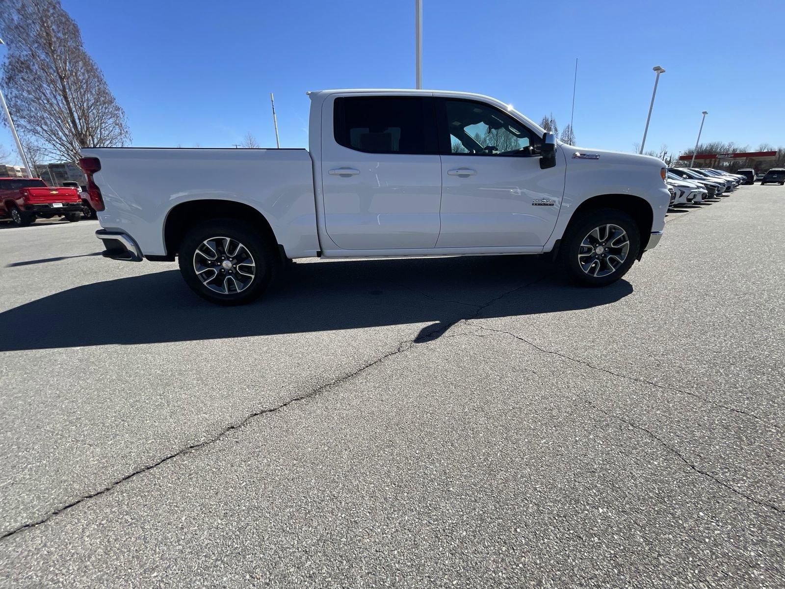 2025 Chevrolet Silverado 1500 Vehicle Photo in BENTONVILLE, AR 72712-4322