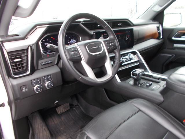 2023 GMC Sierra 1500 Vehicle Photo in LOWELL, MA 01852-4336