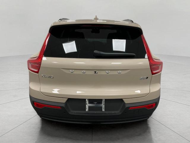 2025 Volvo XC40 Vehicle Photo in Appleton, WI 54913