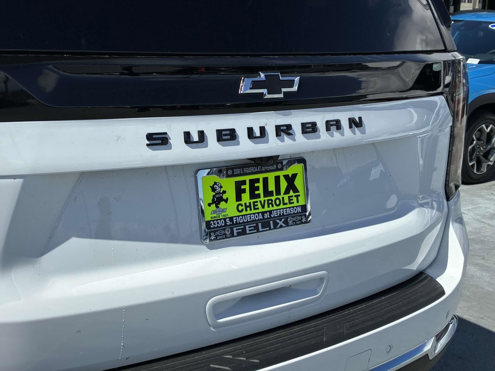 2025 Chevrolet Suburban Vehicle Photo in LOS ANGELES, CA 90007-3794