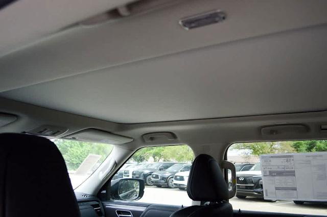 2025 INFINITI QX80 Vehicle Photo in Houston, TX 77090