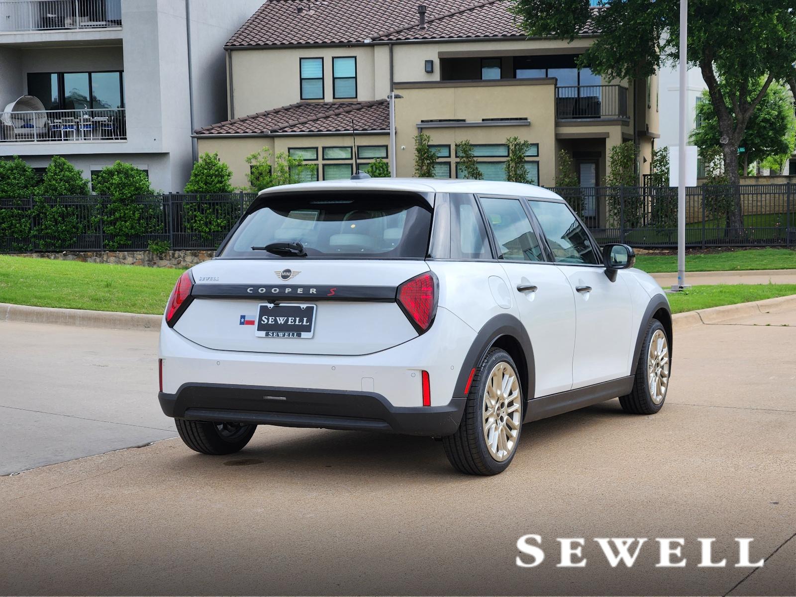 2025 MINI Cooper S Hardtop 4 Door Vehicle Photo in PLANO, TX 75024
