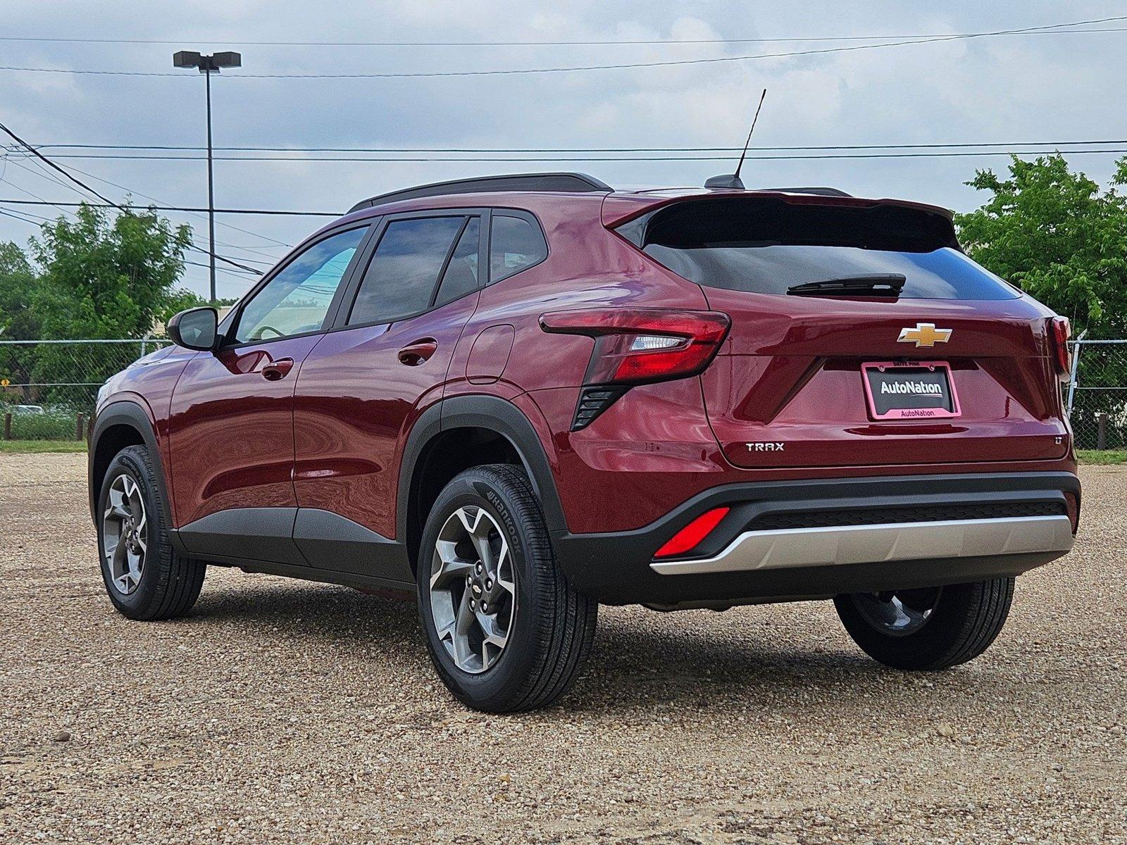 2025 Chevrolet Trax Vehicle Photo in WACO, TX 76710-2592