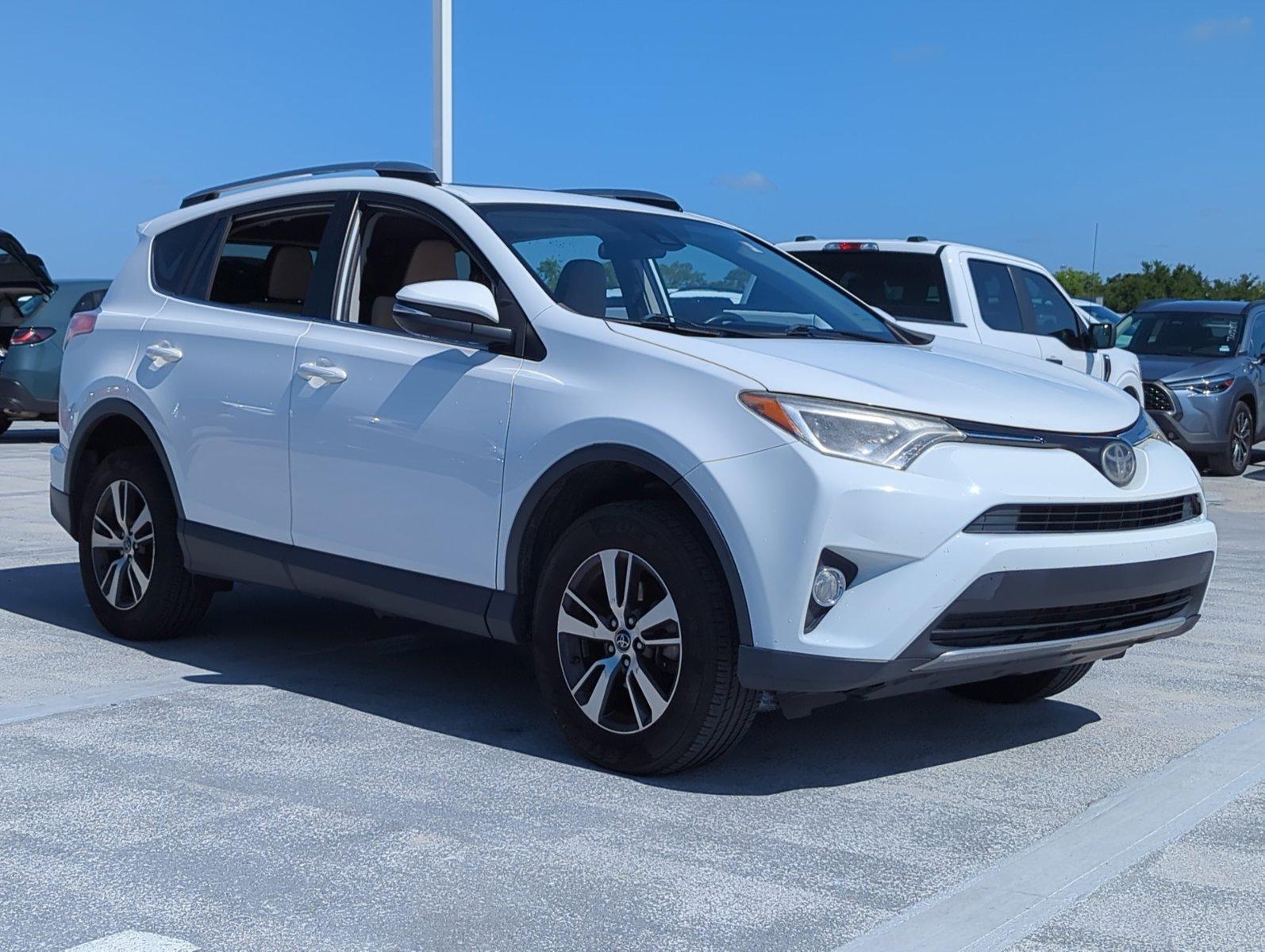 2017 Toyota RAV4 Vehicle Photo in Ft. Myers, FL 33907