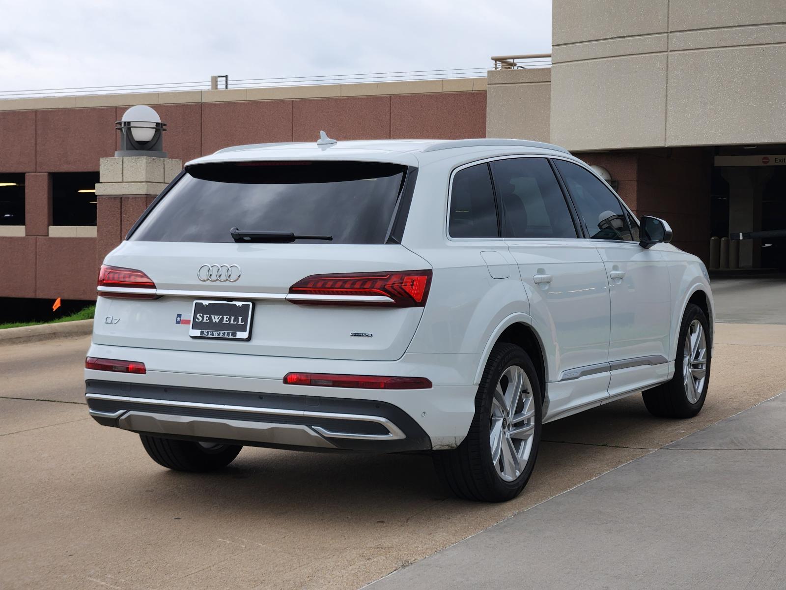 2022 Audi Q7 Vehicle Photo in PLANO, TX 75024