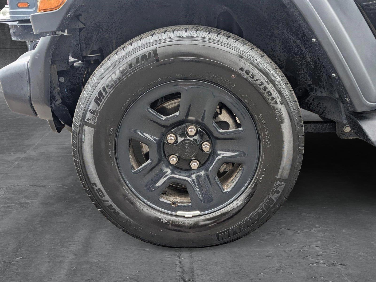 2023 Jeep Wrangler Vehicle Photo in Valencia, CA 91355