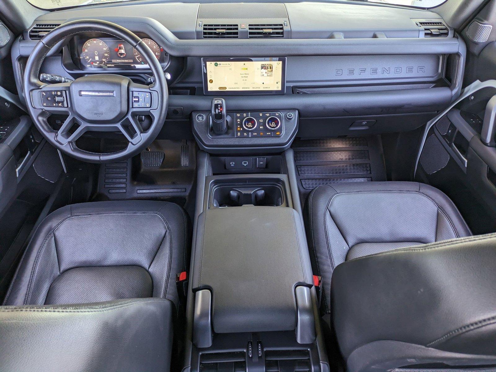 2024 Land Rover Defender Vehicle Photo in Tampa, FL 33614