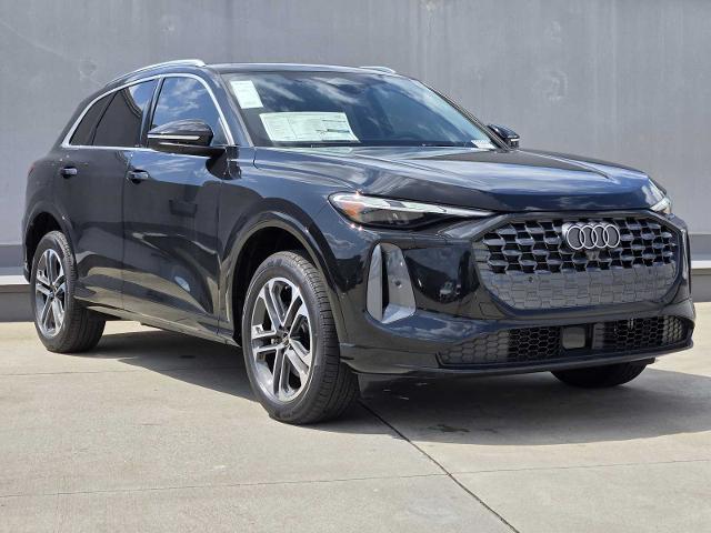 2025 Audi Q5 Vehicle Photo in SUGAR LAND, TX 77478