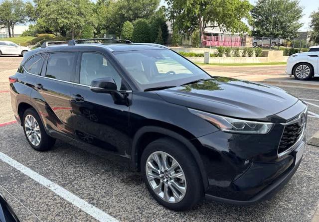 2023 Toyota Highlander Vehicle Photo in Fort Worth, TX 76132