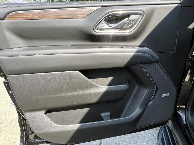 2023 Chevrolet Suburban Vehicle Photo in Roslyn, NY 11576