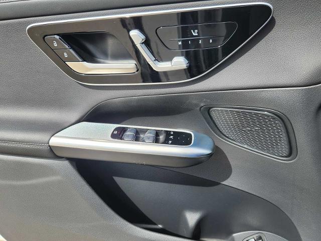 2025 Mercedes-Benz GLC Vehicle Photo in HOUSTON, TX 77079