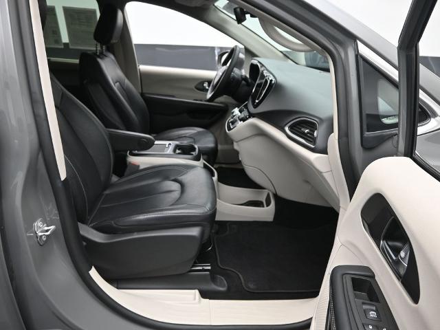 2022 Chrysler Pacifica Vehicle Photo in Cedar Rapids, IA 52402