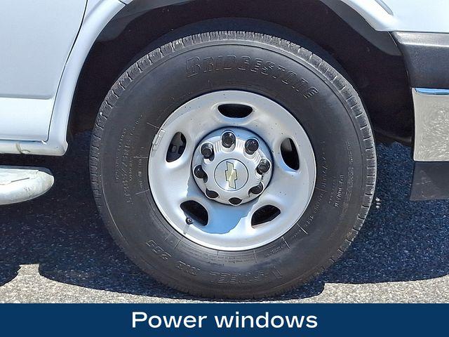 2023 Chevrolet Express Cargo 2500 Vehicle Photo in PAWLING, NY 12564-3219