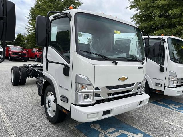 2025 Chevrolet Low Cab Forward 4500 Vehicle Photo in ALCOA, TN 37701-3235