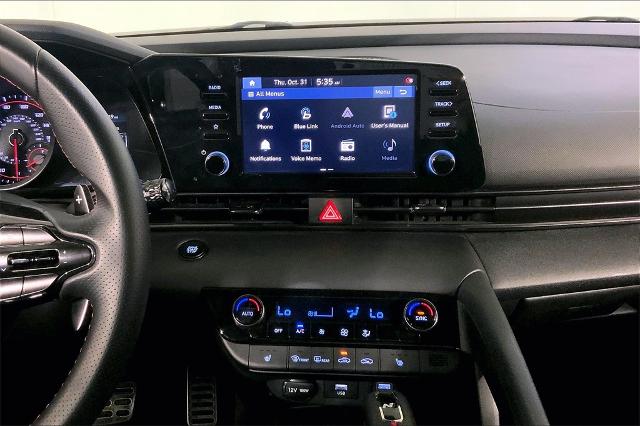 2022 Hyundai ELANTRA Vehicle Photo in Lees Summit, MO 64086