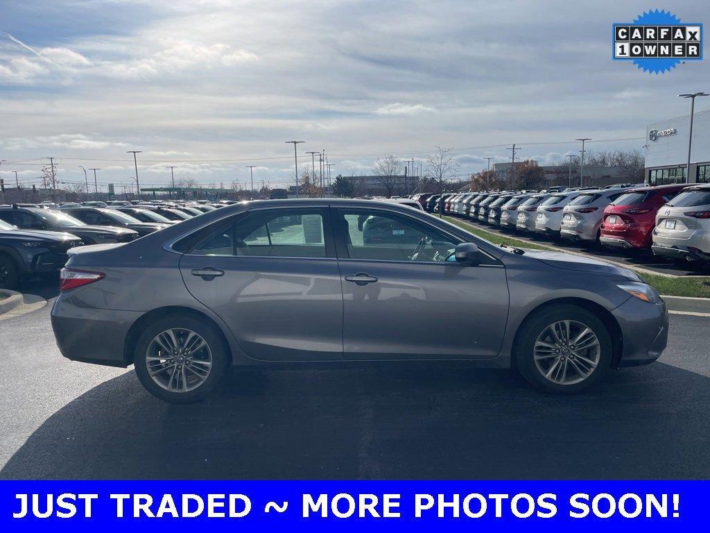 2017 Toyota Camry Vehicle Photo in Saint Charles, IL 60174