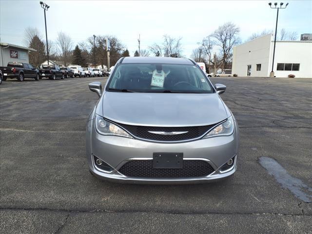 Used 2019 Chrysler Pacifica Touring Plus with VIN 2C4RC1FG7KR550720 for sale in Freeport, IL