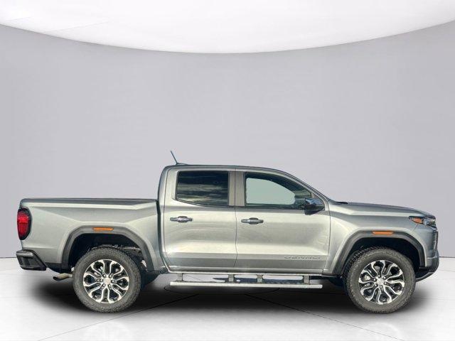 2024 GMC Canyon Vehicle Photo in LEOMINSTER, MA 01453-2952