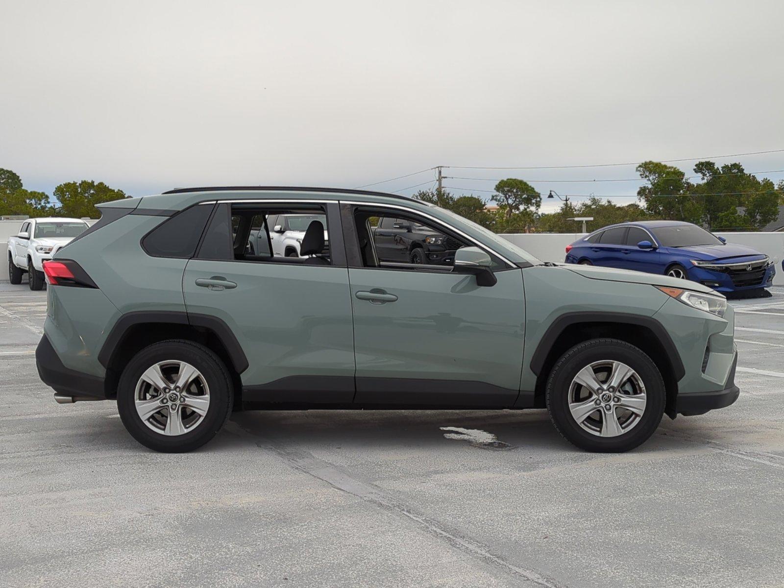 2019 Toyota RAV4 Vehicle Photo in Ft. Myers, FL 33907