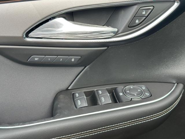 2025 Buick Envision Vehicle Photo in COLUMBIA, MO 65203-3903