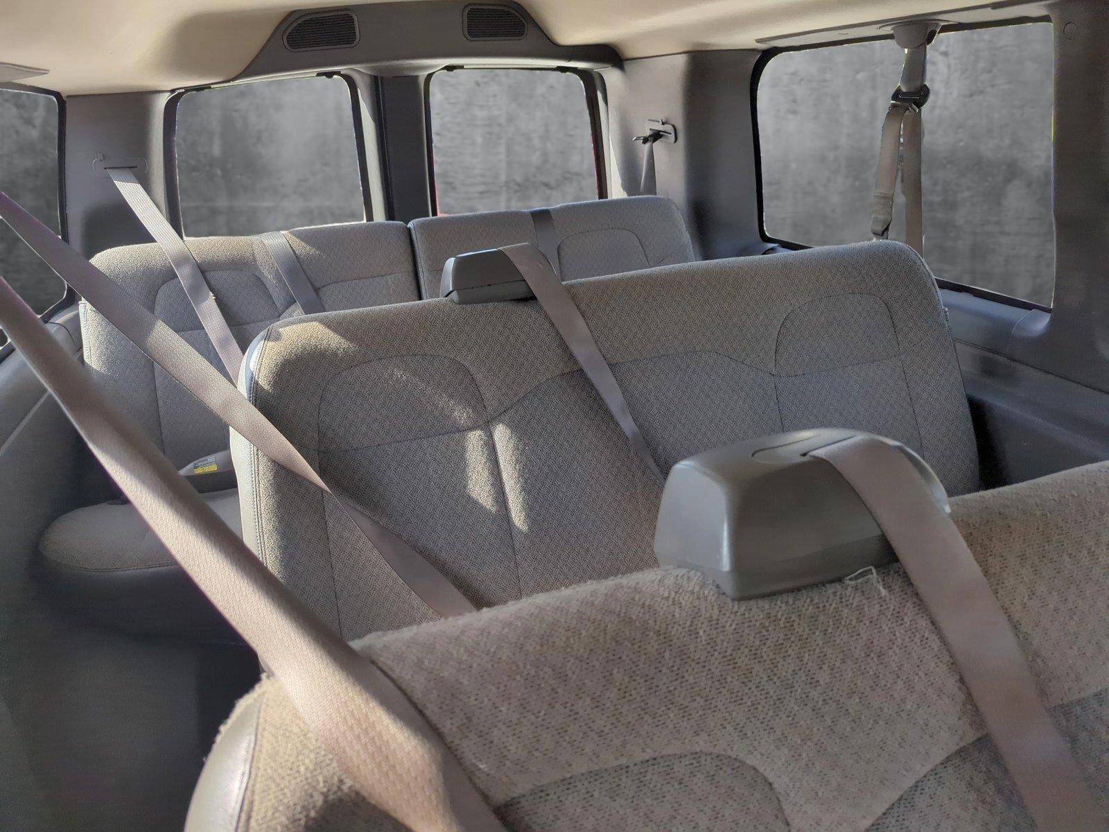 2019 Chevrolet Express Passenger Vehicle Photo in PEMBROKE PINES, FL 33024-6534