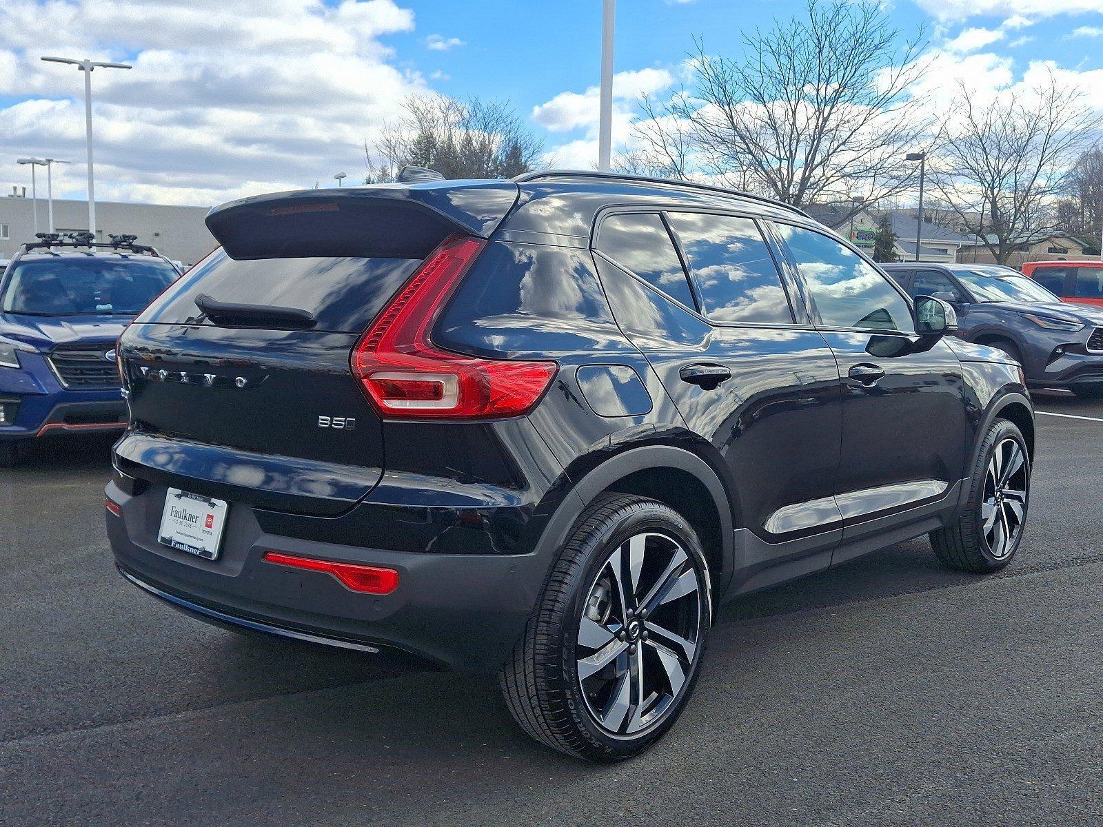 2024 Volvo XC40 Vehicle Photo in Harrisburg, PA 17111