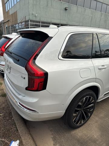 2025 Volvo XC90 Vehicle Photo in Houston, TX 77007