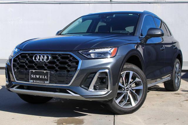 2024 Audi Q5 Vehicle Photo in SUGAR LAND, TX 77478