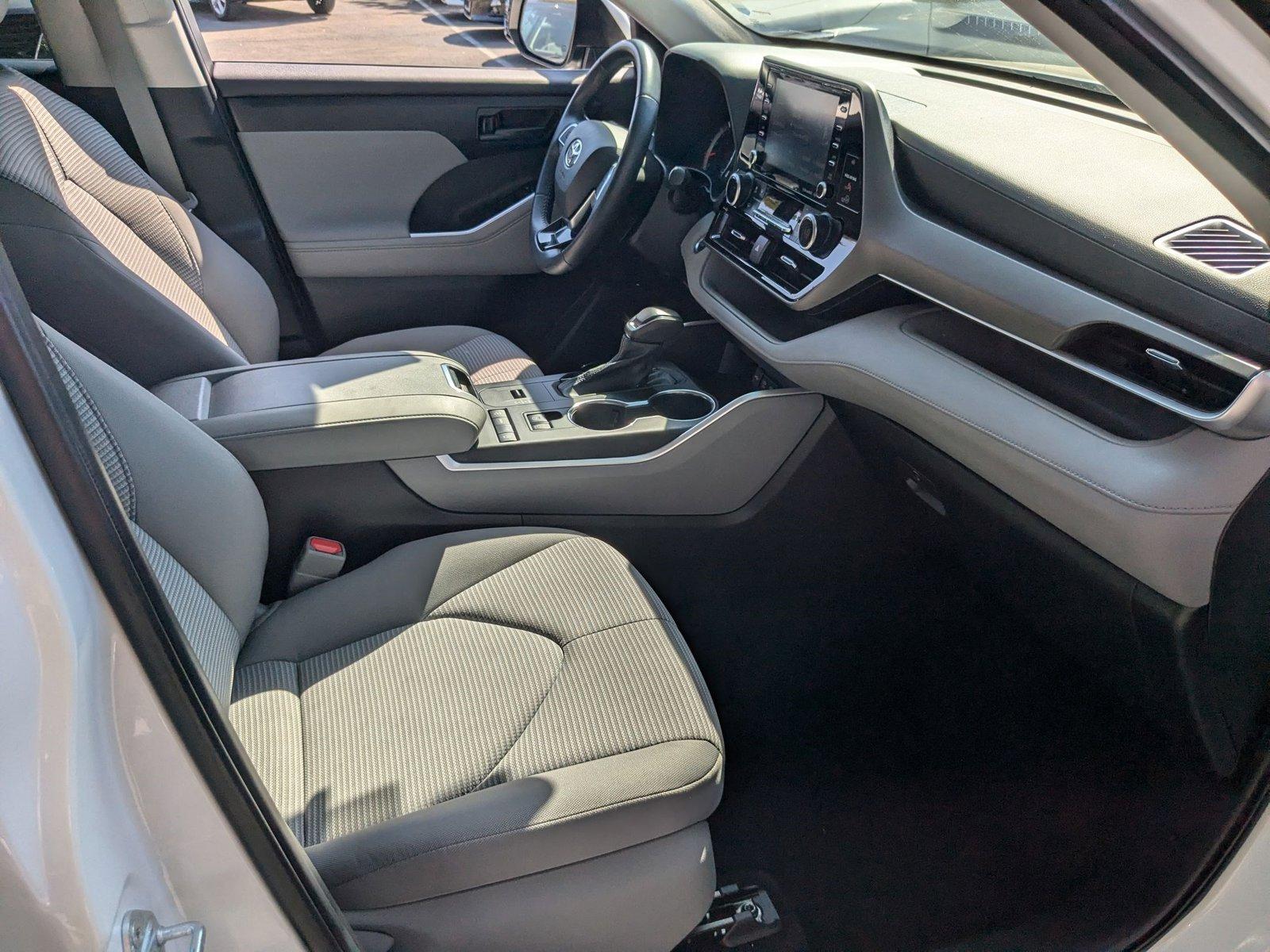 2021 Toyota Highlander Vehicle Photo in Miami, FL 33135