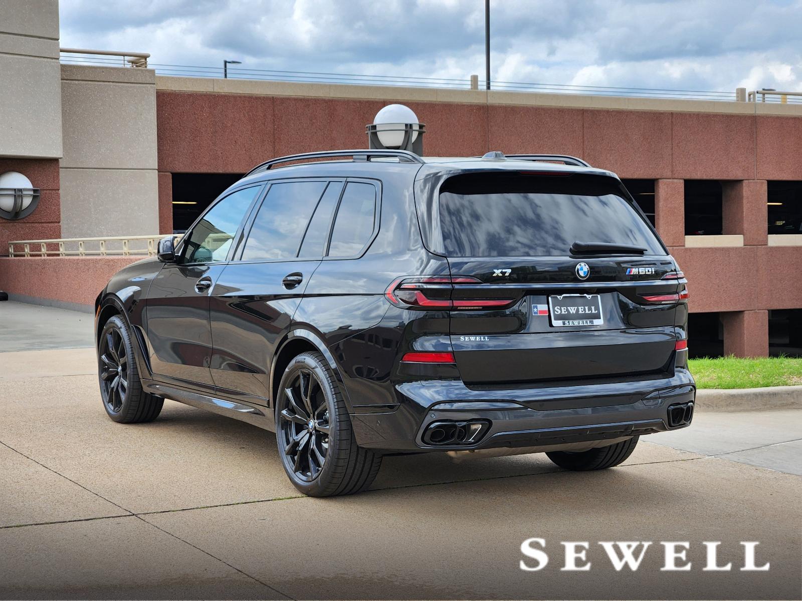 2025 BMW X7 M60i Vehicle Photo in PLANO, TX 75024