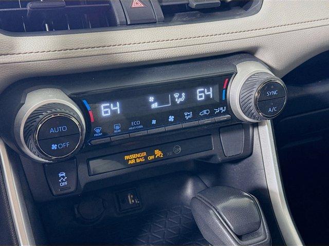 2019 Toyota RAV4 Vehicle Photo in Flemington, NJ 08822