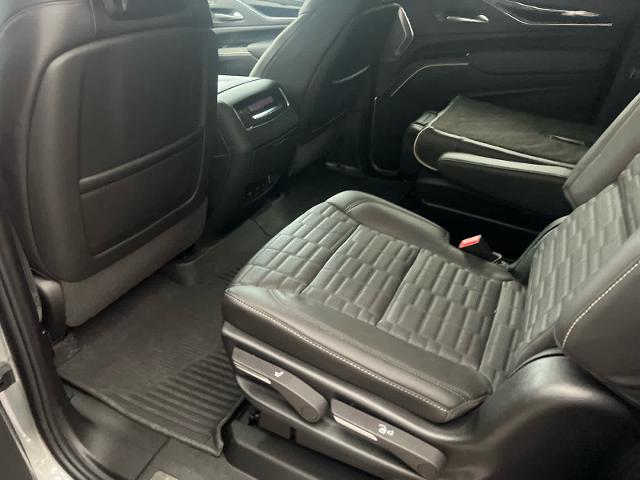 2024 Cadillac Escalade ESV Vehicle Photo in San Antonio, TX 78230-1001