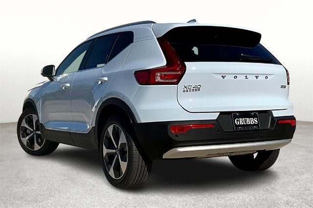 2025 Volvo XC40 Vehicle Photo in Houston, TX 77007