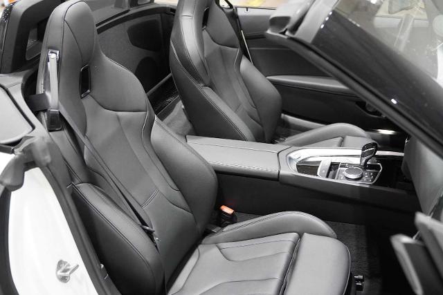 2025 BMW Z4 sDrive30i Vehicle Photo in GRAPEVINE, TX 76051