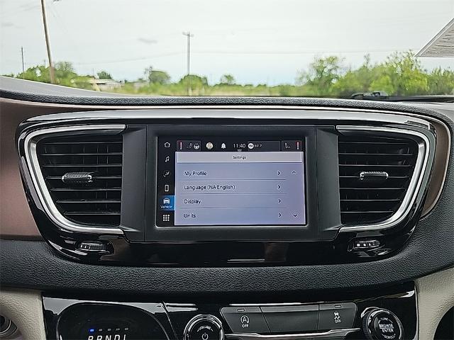2022 Chrysler Voyager Vehicle Photo in EASTLAND, TX 76448-3020