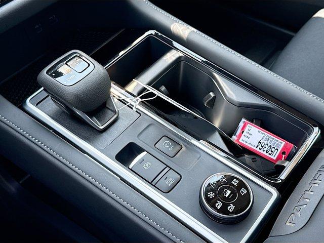 2025 Nissan Pathfinder Vehicle Photo in Flemington, NJ 08822