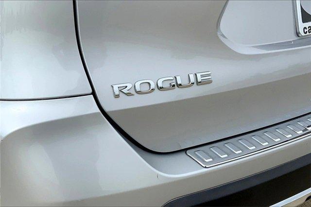 2017 Nissan Rogue Vehicle Photo in TOPEKA, KS 66609-0000