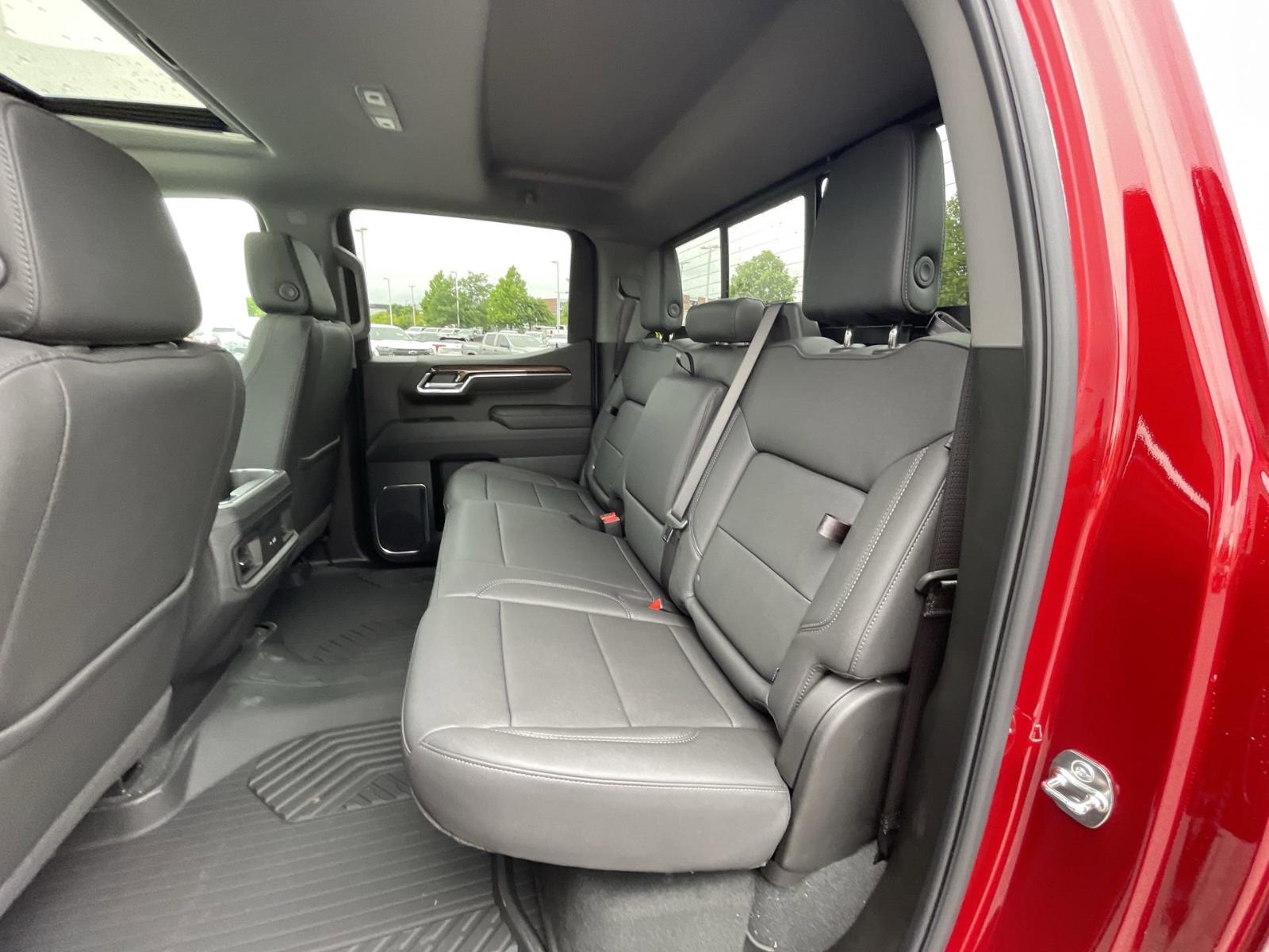 2025 Chevrolet Silverado 1500 Vehicle Photo in BENTONVILLE, AR 72712-4322