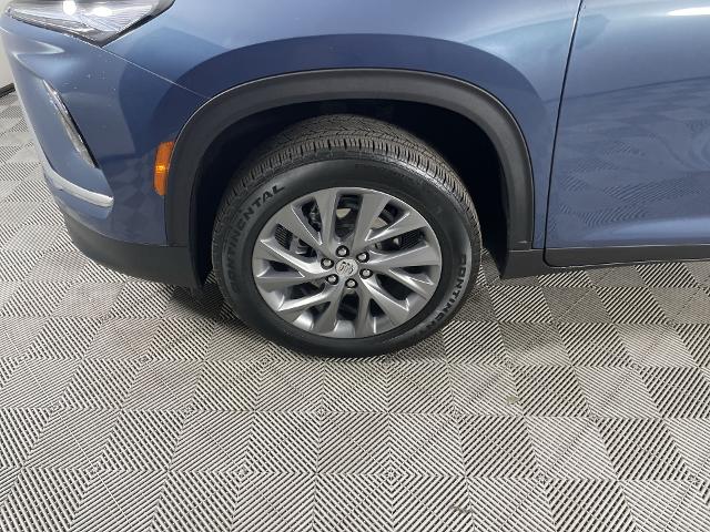 2025 Buick Enclave Vehicle Photo in GILBERT, AZ 85297-0402