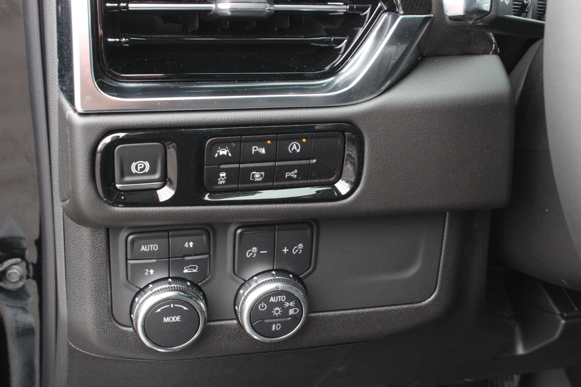 2025 GMC Yukon Vehicle Photo in AURORA, CO 80012-4011