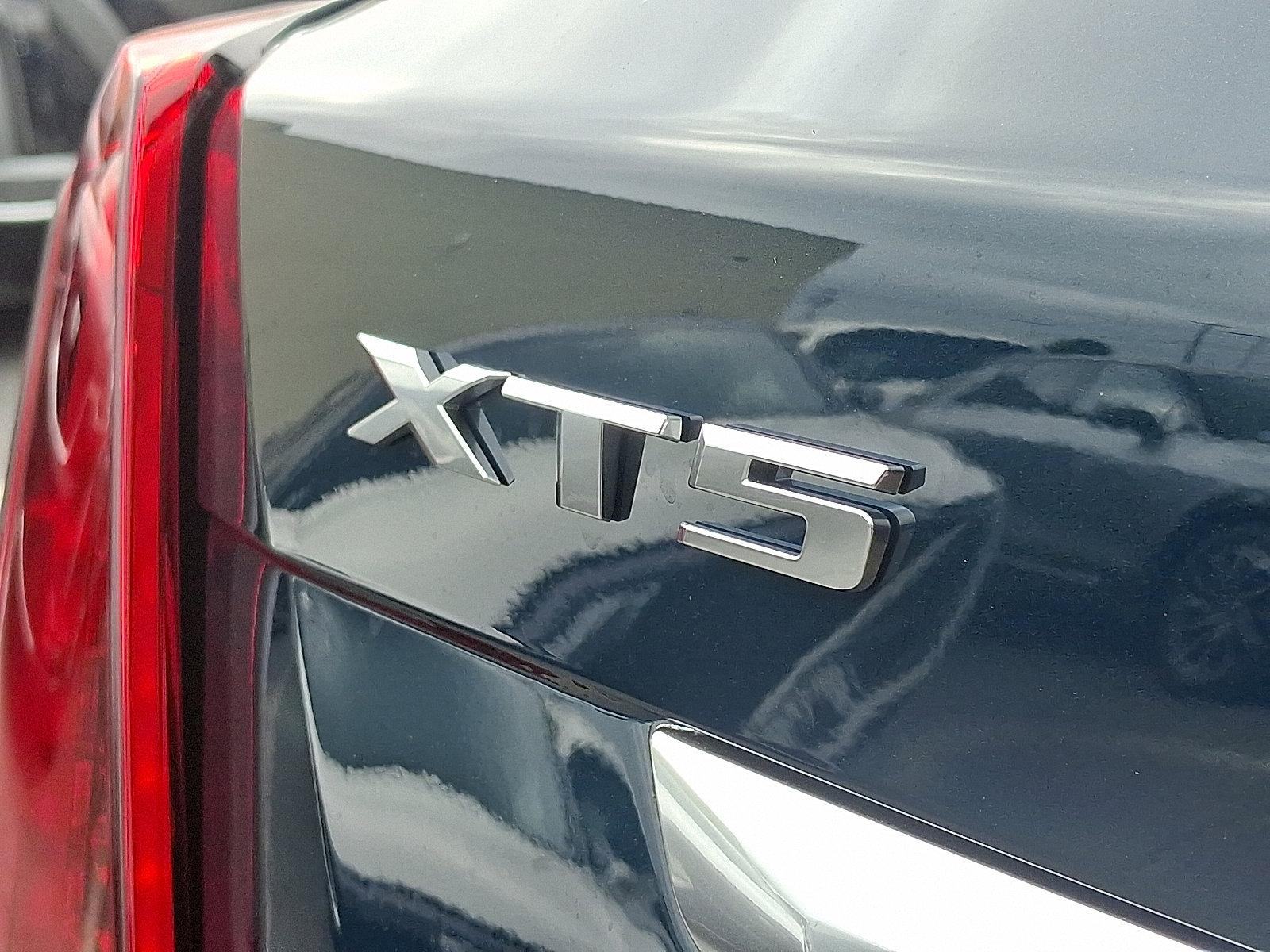2025 Cadillac XT5 Vehicle Photo in BETHLEHEM, PA 18017-9401