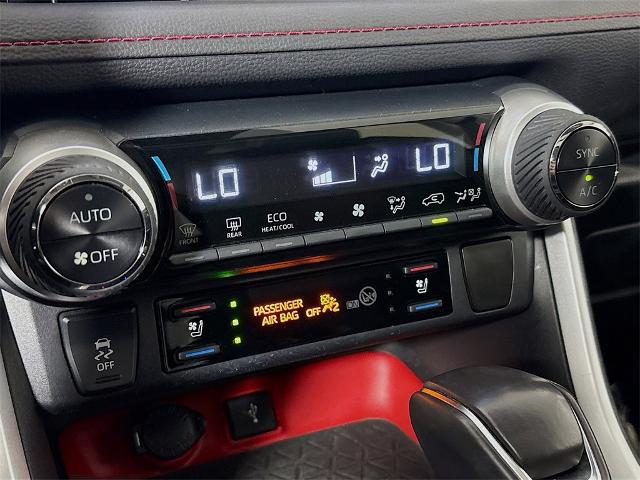 2020 Toyota RAV4 Vehicle Photo in PUYALLUP, WA 98371-4149