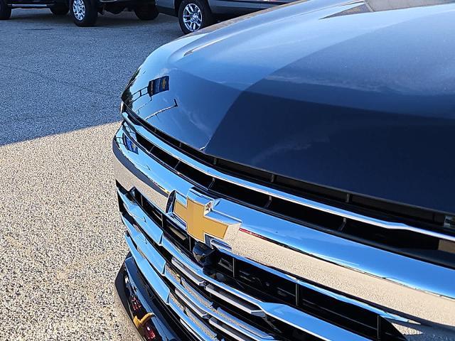 2025 Chevrolet Suburban Vehicle Photo in SAN ANGELO, TX 76903-5798