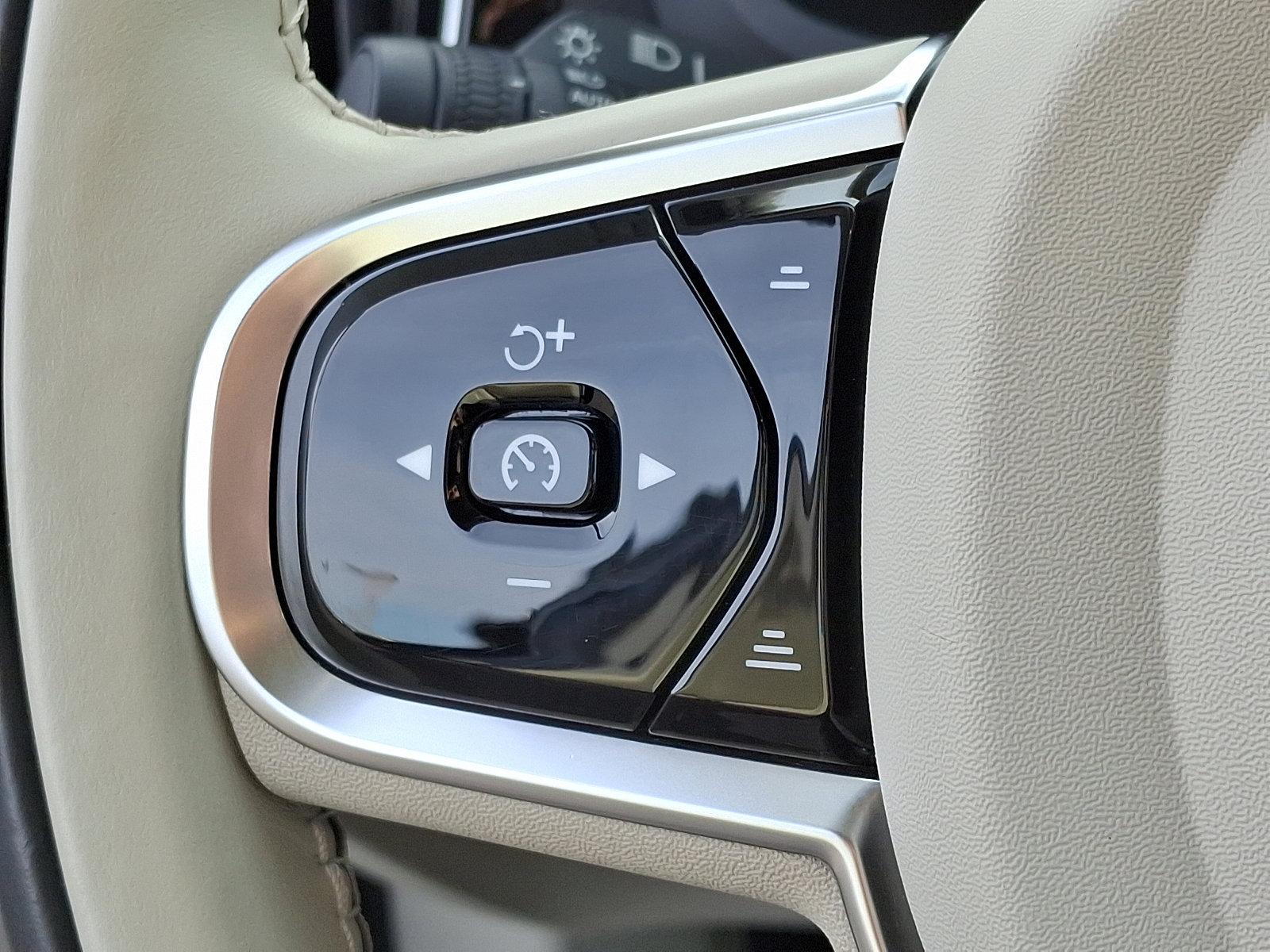 2023 Volvo S60 Recharge Plug-In Hybrid Vehicle Photo in Trevose, PA 19053