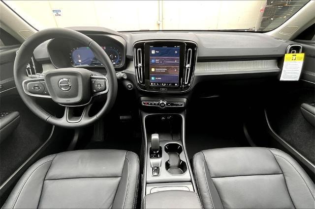 2025 Volvo XC40 Vehicle Photo in Houston, TX 77007