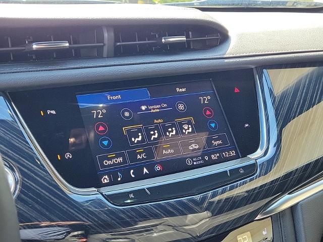 2024 Cadillac XT6 Vehicle Photo in POMPANO BEACH, FL 33064-7091