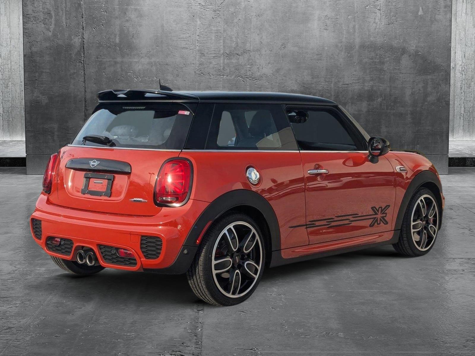 2019 MINI John Cooper Works Hardtop Vehicle Photo in Towson, MD 21204