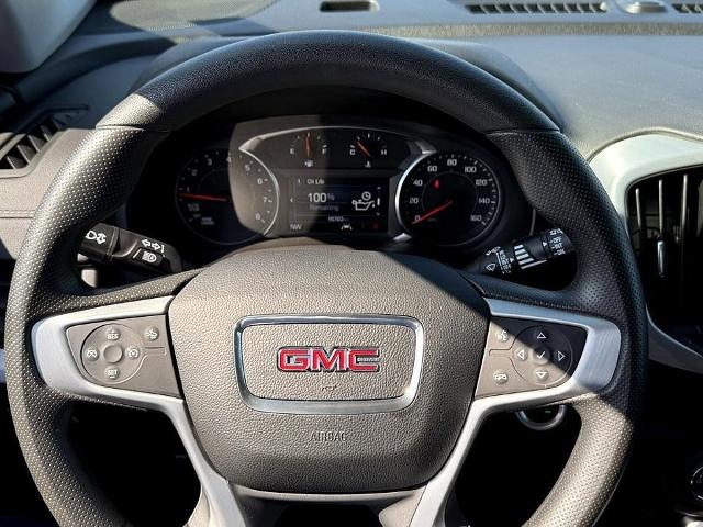 2024 GMC Terrain Vehicle Photo in CHICOPEE, MA 01020-5001